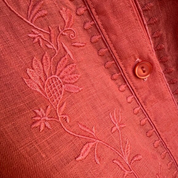 L.L. Bean Long Sleeve Button Up 100% Linen Embroidered Floral Shirt Size 1X - Picture 8 of 9